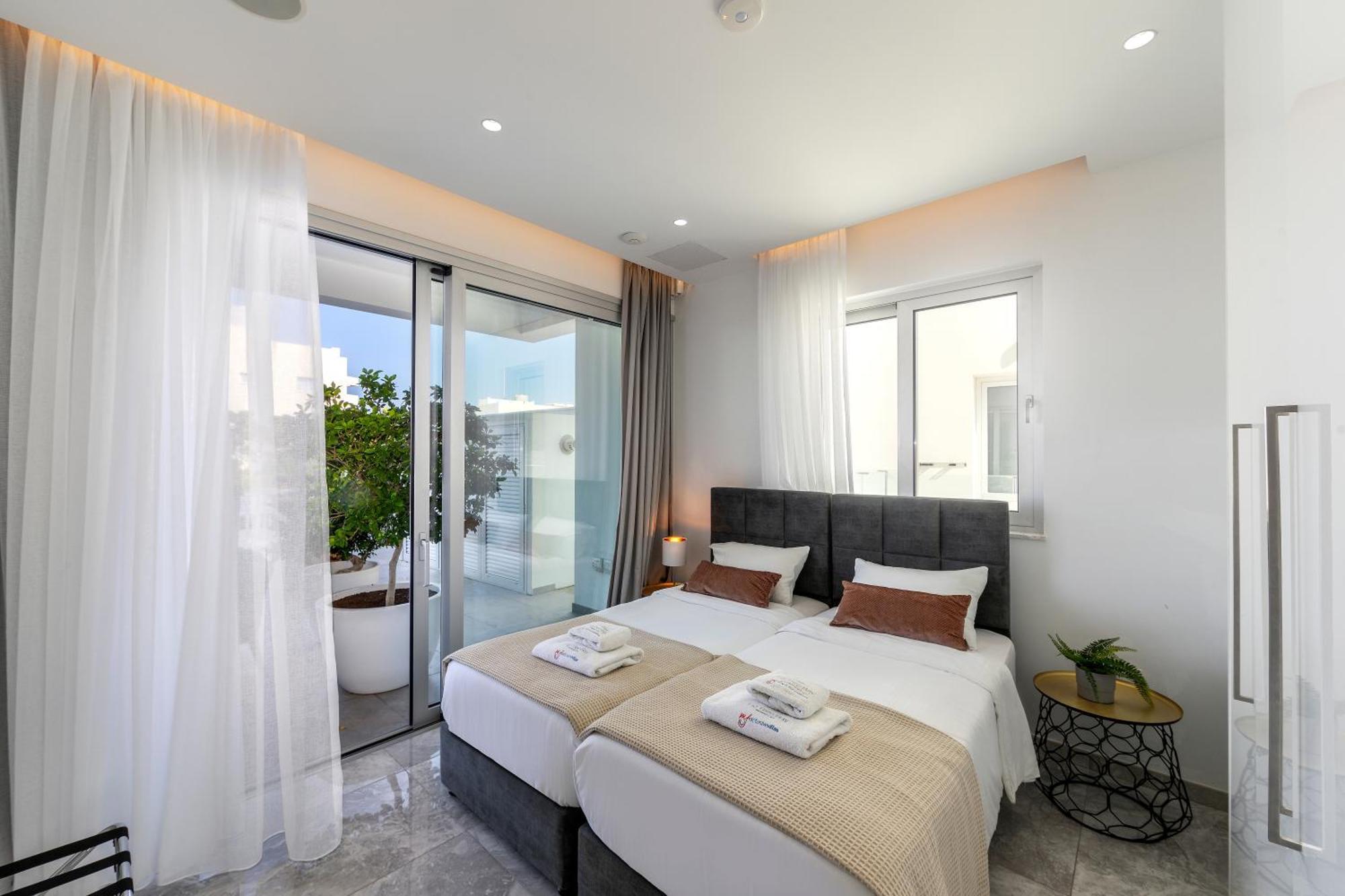 Fig Tree Bay Residences 7 โปรทาราส ภายนอก รูปภาพ