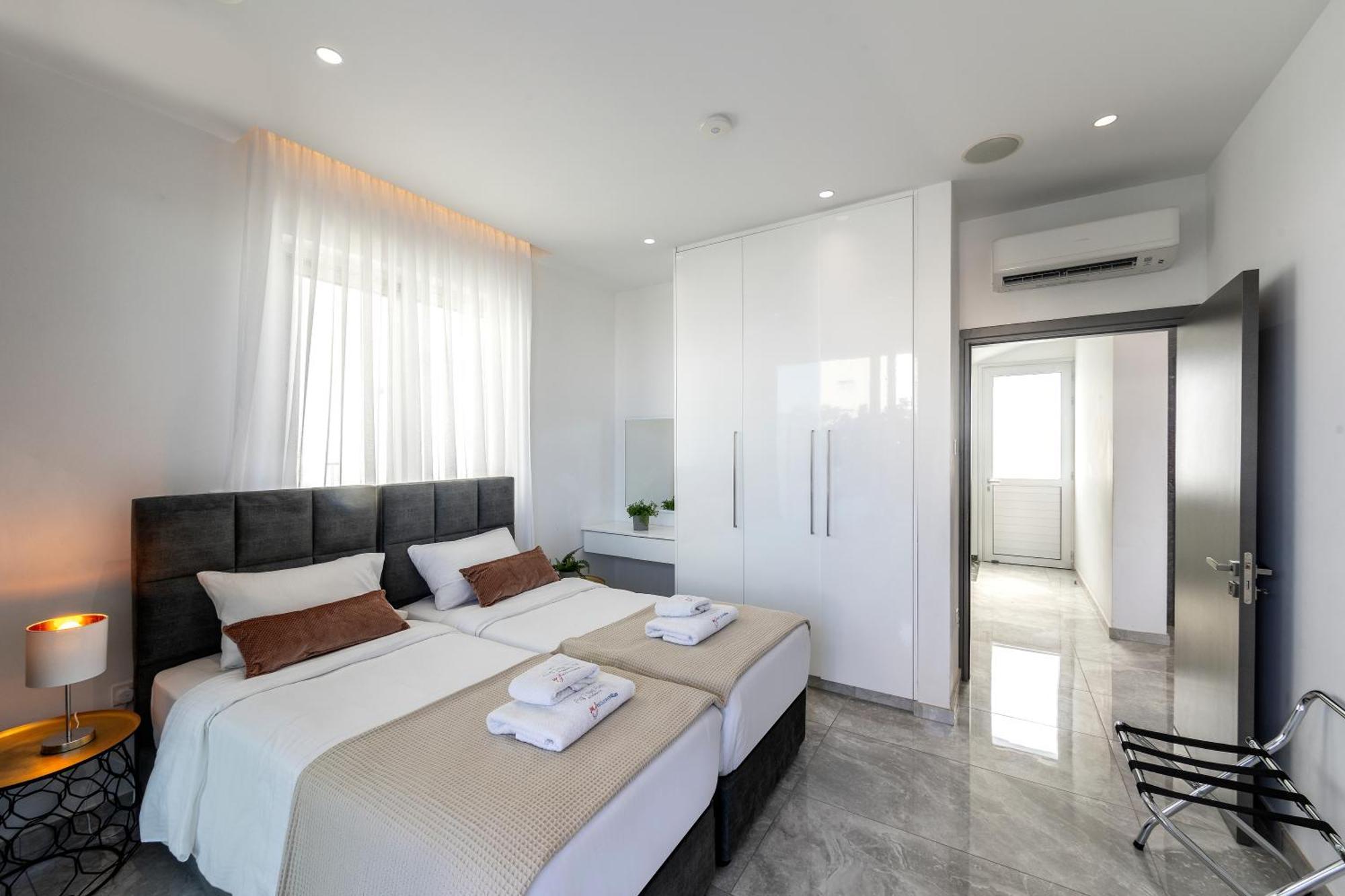 Fig Tree Bay Residences 7 โปรทาราส ภายนอก รูปภาพ